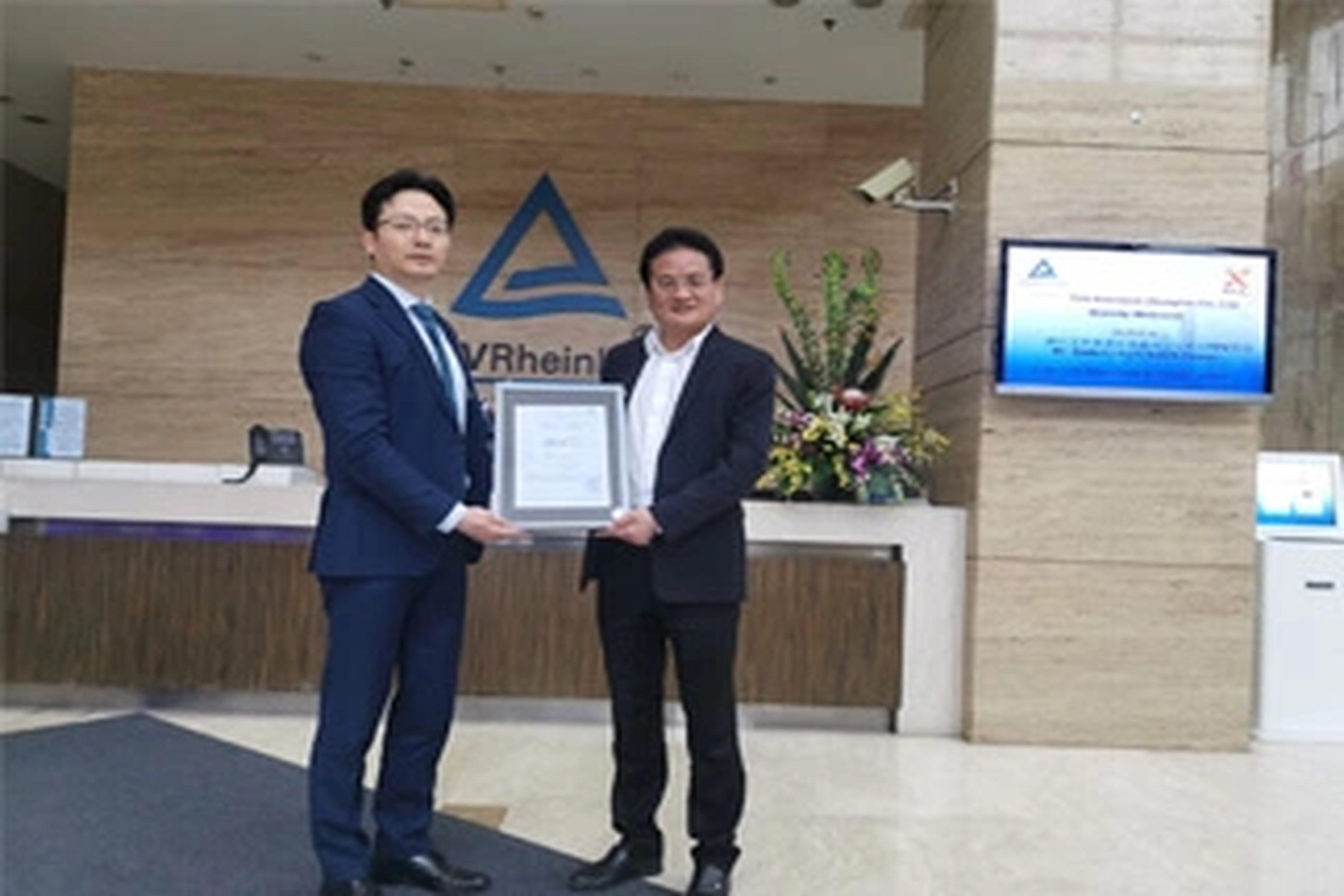 荣誉 | ug环球视讯能源Triple Power Battery系统获批